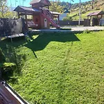 Alpesi faház в карпатах Zúgó